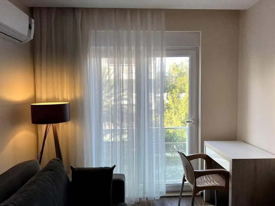 Erasta Avm Yani Konforlu 2+1 '5' Apartman Antalya