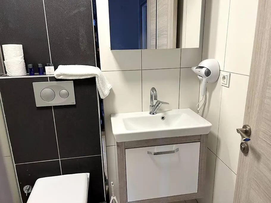Erasta Avm Yani Konforlu 2+1 '5' Apartman Antalya
