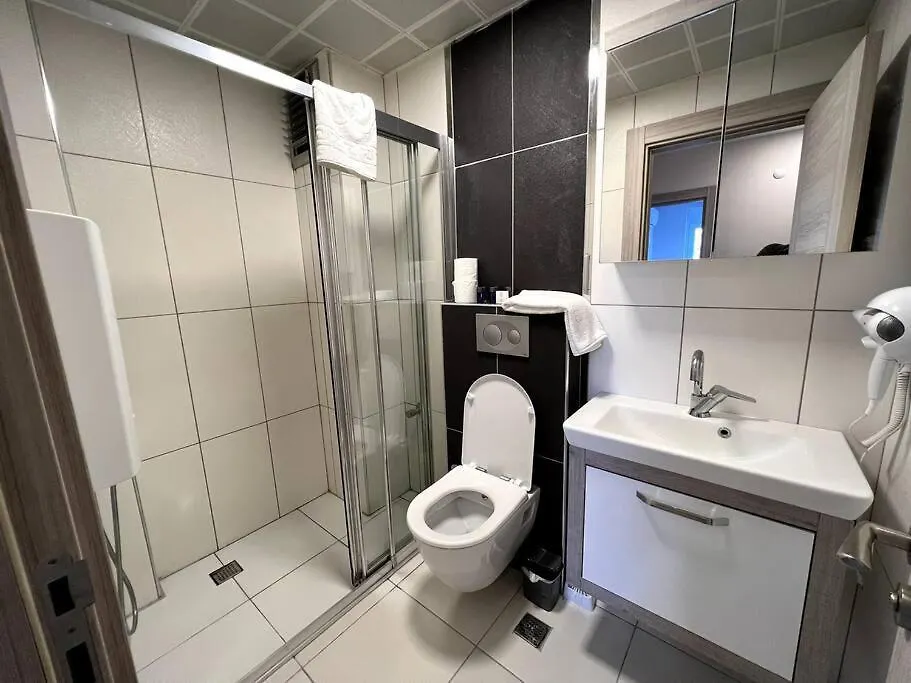 Erasta Avm Yani Konforlu 2+1 '5' Apartman Antalya