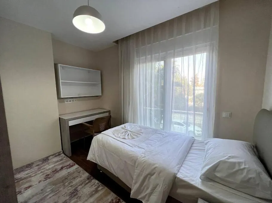 Erasta Avm Yani Konforlu 2+1 '5' Apartman Antalya 0*,