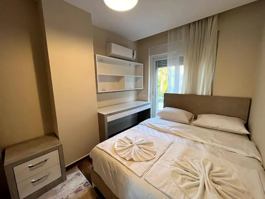 Erasta Avm Yani Konforlu 2+1 '5' Apartman Antalya