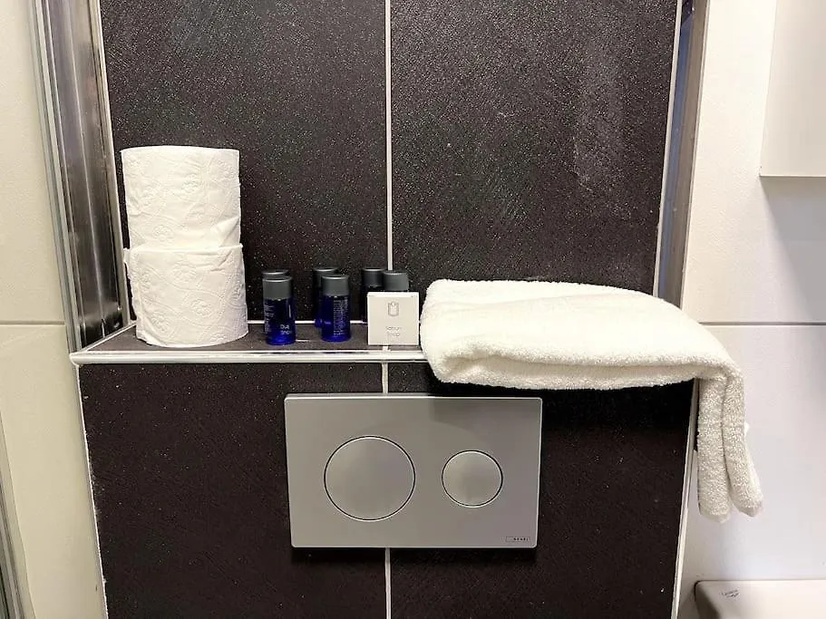 Erasta Avm Yani Konforlu 2+1 '5' Apartman Antalya